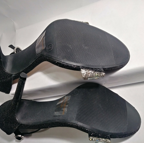 ankle strap heels - Picture 9 of 16